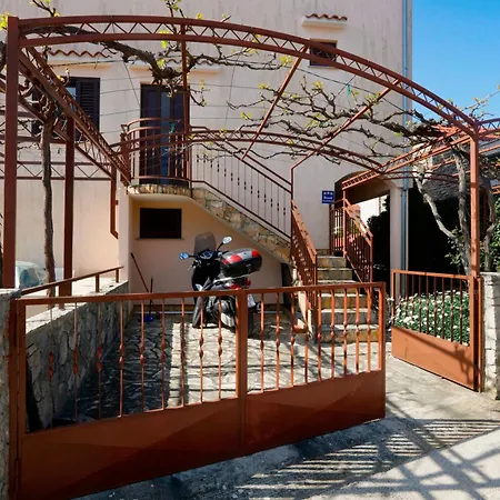 With Parking Space Jadrija, - 23947 דירה