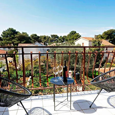 With Parking Space Jadrija, - 23947 Lägenhet *