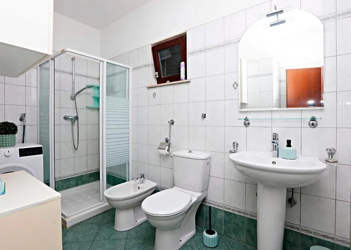 With Parking Space Jadrija, - 23947 דירה שיבניק